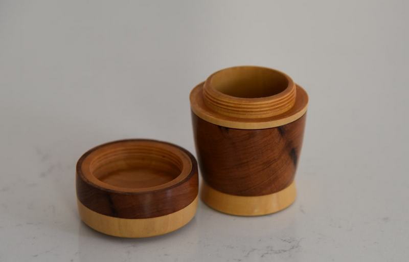 Thuya Boxwood Threaded Box Open